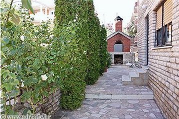 Kroatia Privát Okrug Gornji, Eksteriør